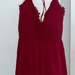 Bridesmaid dress, wore once for few hours!custom sized.  Stock photos added.